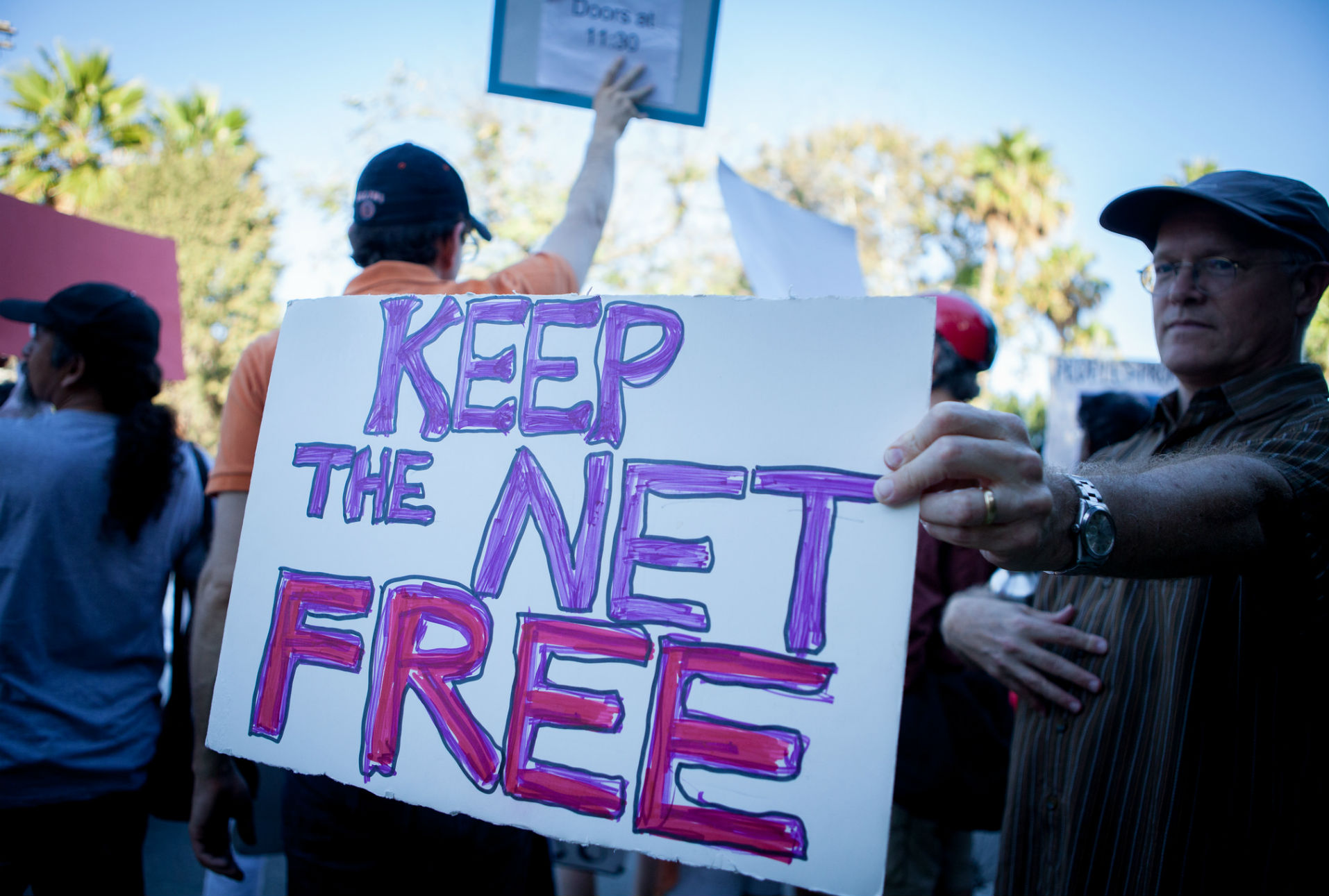 California impulsa ley para defender la neutralidad de la red en EE.UU.