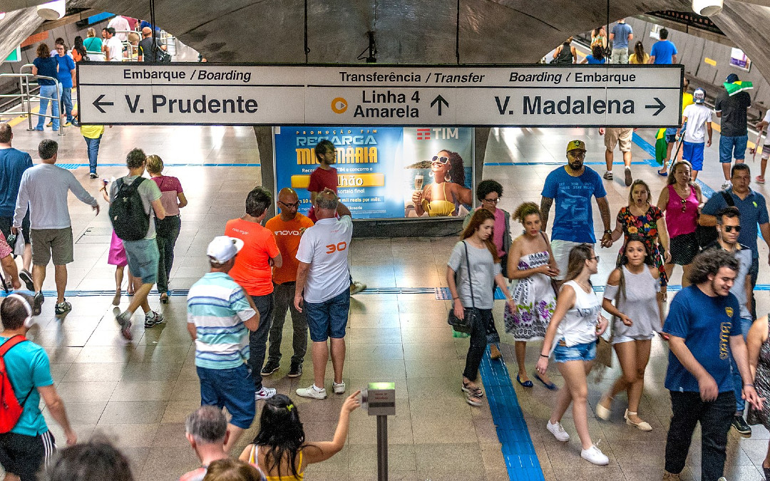 Metro de Sao Paulo debe detener uso de reconocimiento facial, ordena Corte de Justicia