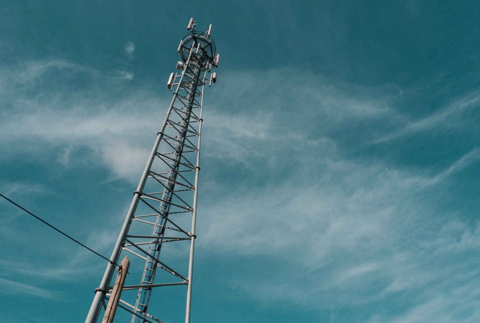 Bajo acceso a banda ancha móvil en Latinoamérica acrecenta la brecha digital en la región