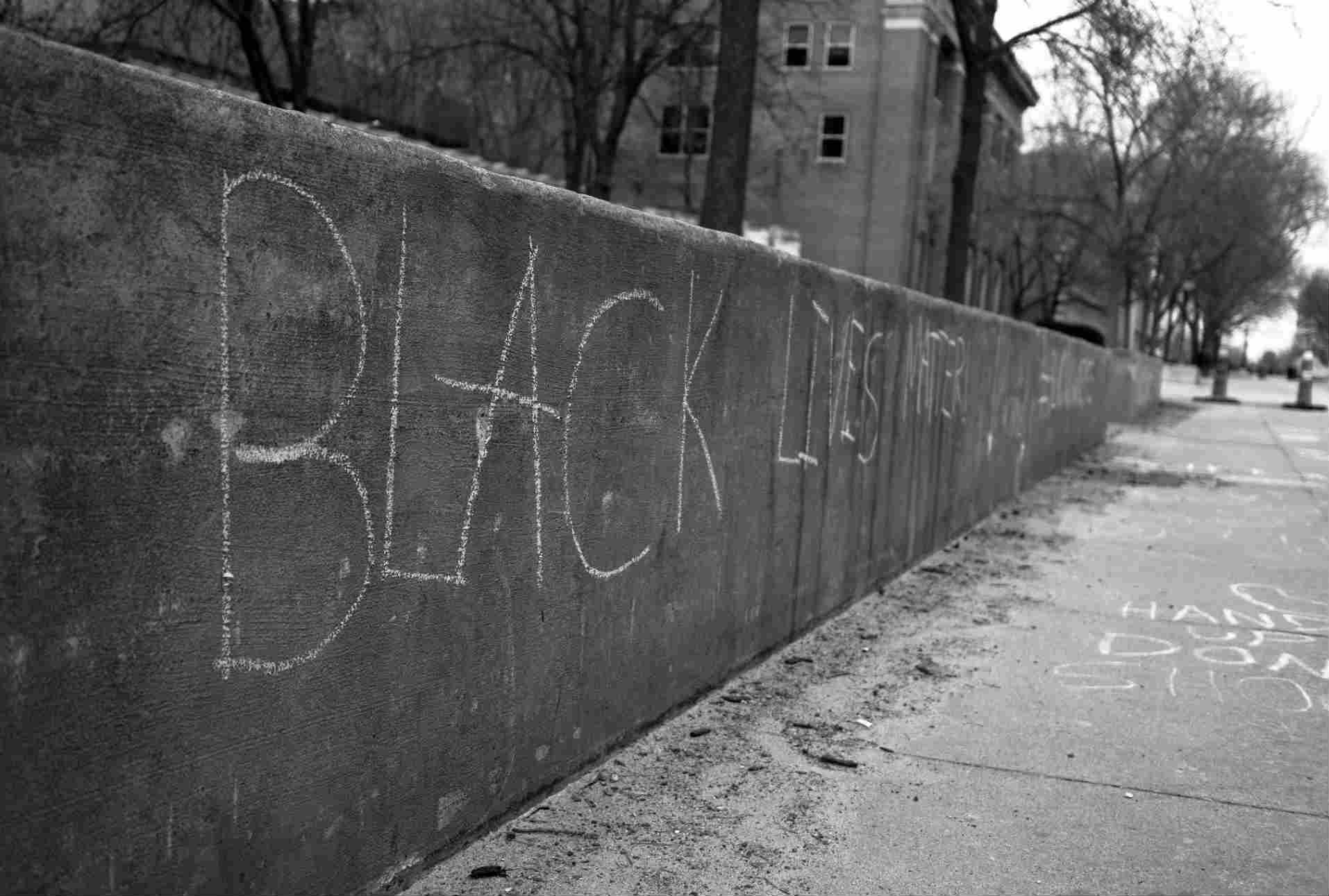 Movimiento por derechos de afroamericanos se suma a la lucha contra las “puertas traseras”