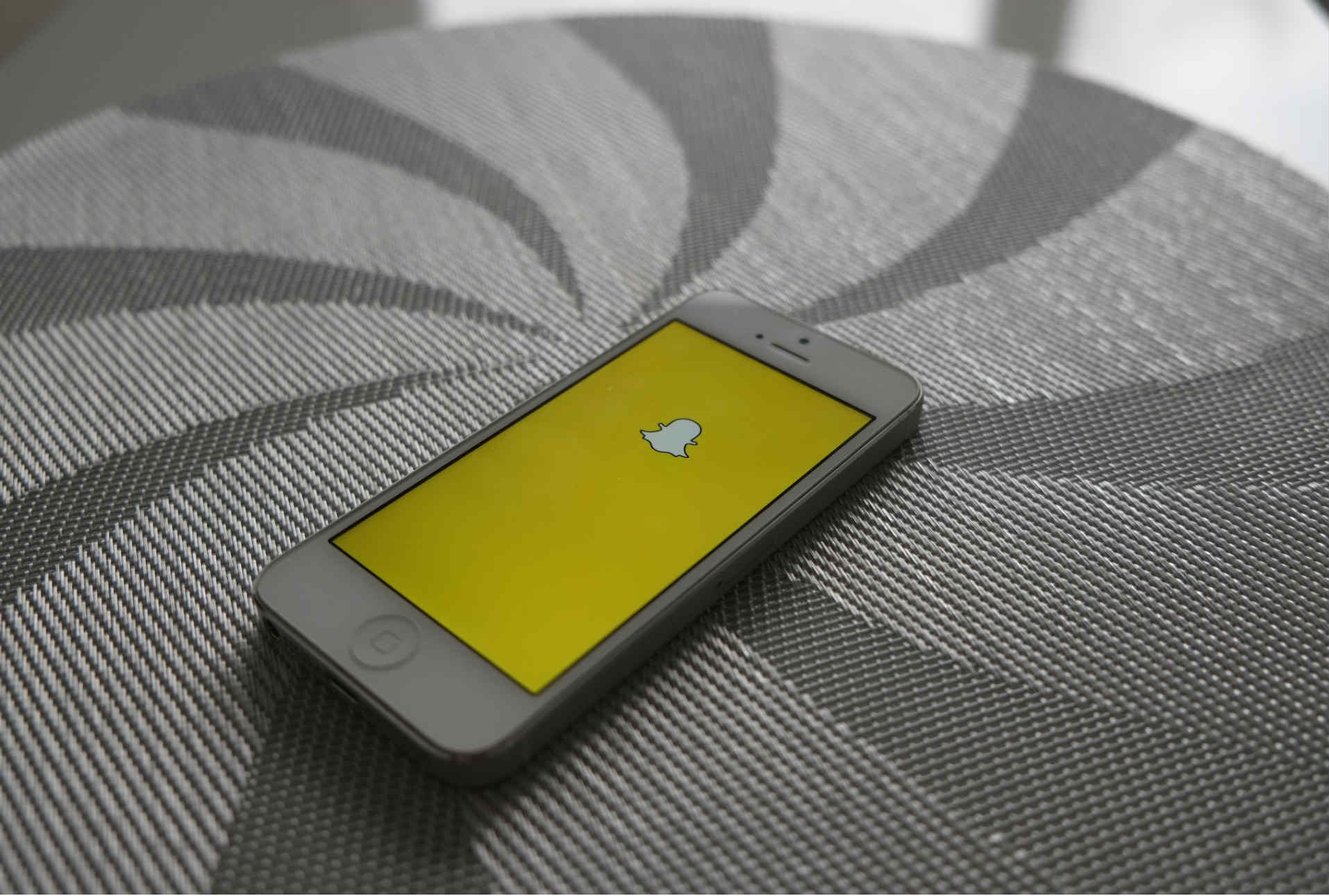 Víctimas de abuso sexual usan Snapchat para compartir sus historias de forma anónima