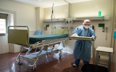 Delegar decisiones médicas de vida o muerte a los algoritmos no es una alternativa viable