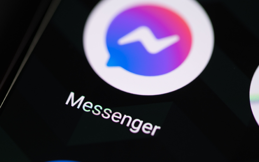 Personal subcontratado por Facebook espió mensajes privados de exparejas en Messenger