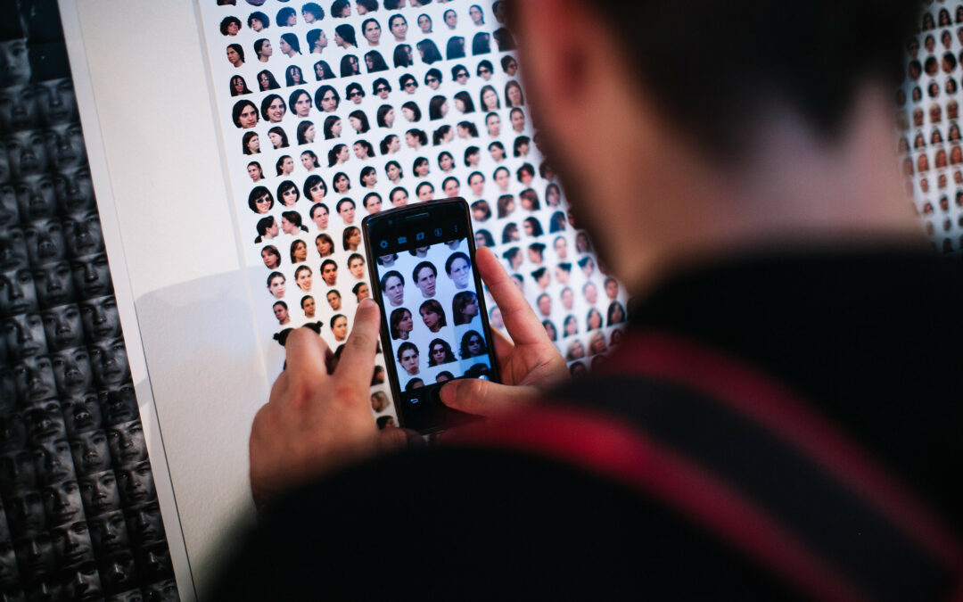 La empresa de reconocimiento facial Clearview AI enfrenta posible multa de 17 millones de libras en Reino Unido
