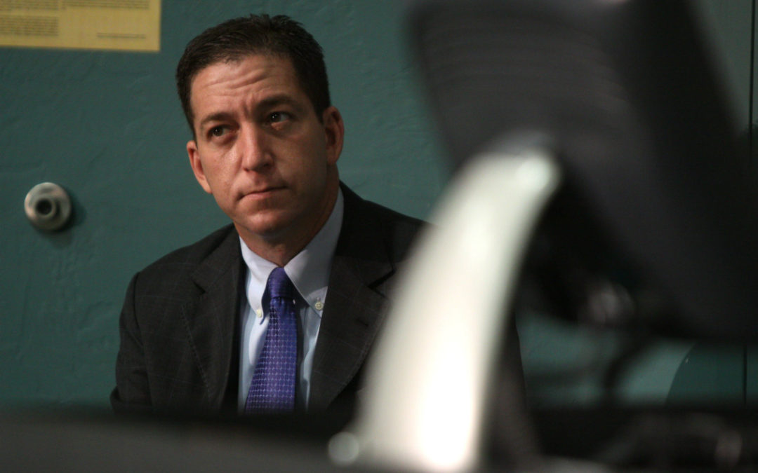 Gobierno de Brasil acusa de “ciberdelitos” al periodista Glenn Greenwald