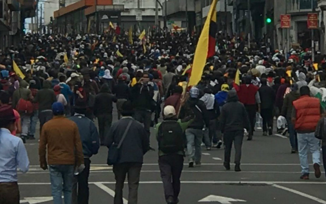 Proveedor estatal de Internet en Ecuador bloqueó acceso a contenidos en redes sociales durante protestas